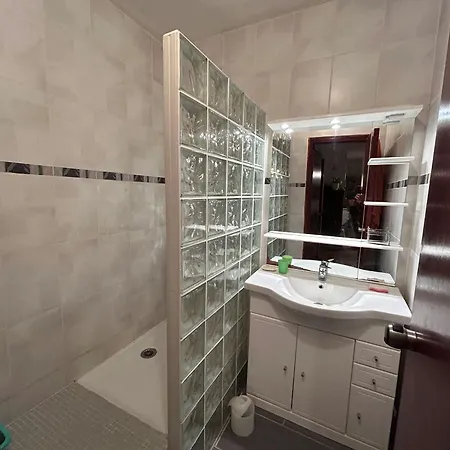 Climatisé Avec Terrasse Et Parking - Fr-1-837-46 Appartamento